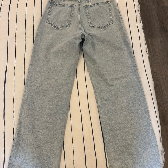 Abercrombie 90s Relaxed High Rise Jean - Picture 2 of 4